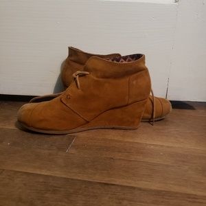 Brown boots